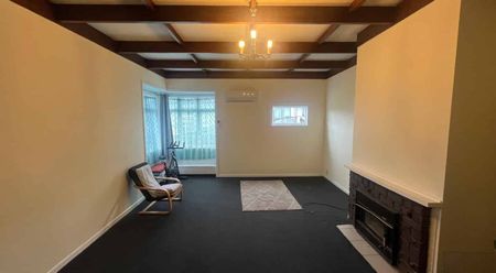 Spacious Home - Photo 2