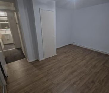 2 bedroom end of terrace house to rent - Photo 1