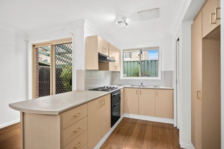 Sunlit Coastal Townhouse in a Quiet Boutique Setting - Photo 5