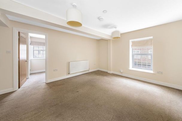 2 bedroom property to rent - Photo 1