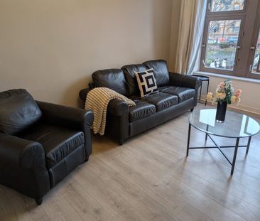 1 Bed Flat, Byres Road, G11 - Photo 2