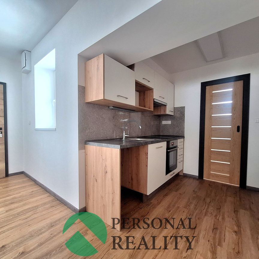 Pronájem bytu 2+kk 28 m², Nová Ves II, Rostoklaty - Photo 1