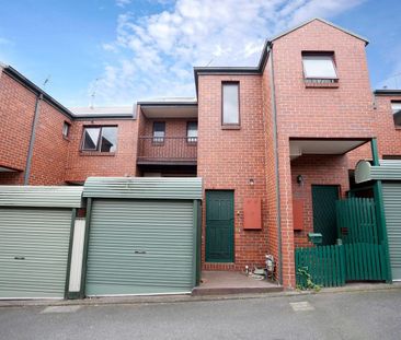 10 Little Bendall Street, Kensington VIC 3031 - Photo 6