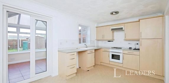 3 bedroom house to rent Whittle Close, Boston, Lincolnshire, PE21 - Photo 2