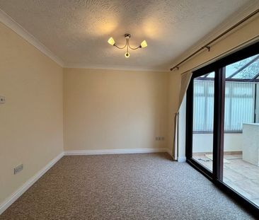 Fairwater Close, Evesham, WR11 - Photo 1