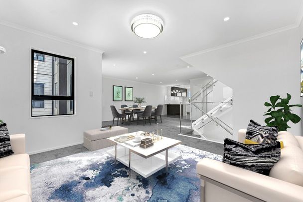 Spacious 6-Bedroom Townhouse for Rent in Manurewa – $900/Week - Photo 1