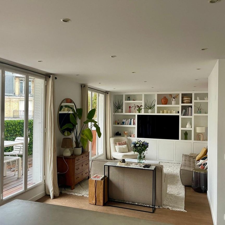 Location Appartement 5 pièces 108m² PARIS 15ème - Photo 1