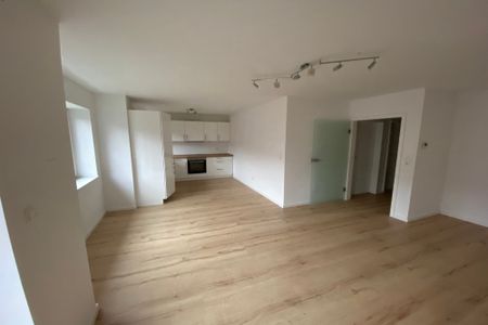 Wohnen Sie traumhaft schön, modern und zentral - 3 ZKB Etagenwohnung mit EBK, Balkon & Stellplatz - Foto 5