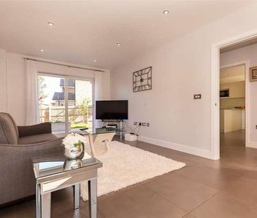 Buckingham Road, Epping, CM16 - Photo 3