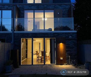 3 bedroom end of terrace house to rent - Photo 6