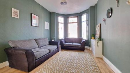 Room 1, 33 Clifton Drive, Belfast, BT14 6LG - Photo 2