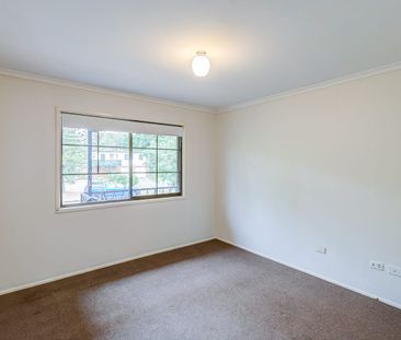 Spacious High-Set Home on a Generous 736m² Block! - Photo 5