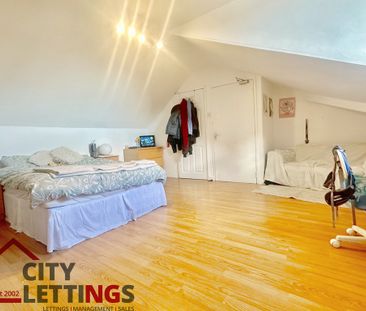 3 Bedroom Flat - Photo 3