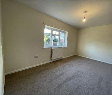 2 bedroom semi-detached house to rent - Photo 3