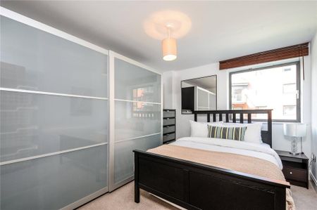 3 bedroom flat to rent - Photo 5