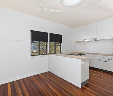 MODERN 3 BEDROOM FAMILY HOME IN QUIET LOCATION! - Photo 3