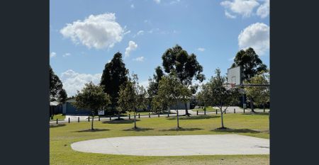 Welcome to Modern 3-Bedroom Detached Fully Furnished Villa - Photo 3