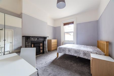6 bed terraced house to rent in Holly Avenue, Jesmond, NE2 - Photo 5