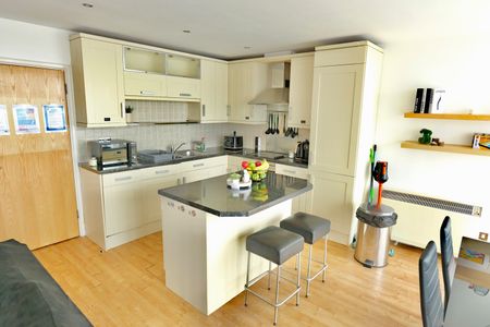 2 Bed Flat, Elton Street, M32 - Photo 5