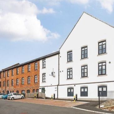 Viaduct Road, Leeds - Photo 1