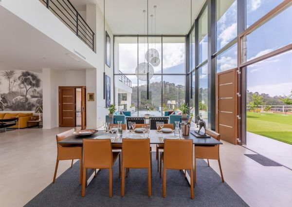 FANTASTIC LUXURIOUS VILLA IN MARBELLA