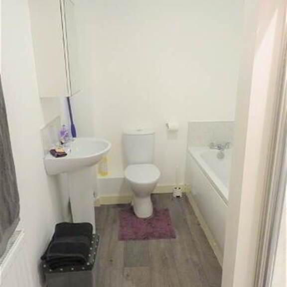 Apt 6, 161 Glen Road, Belfast, BT11 8SB - Photo 1