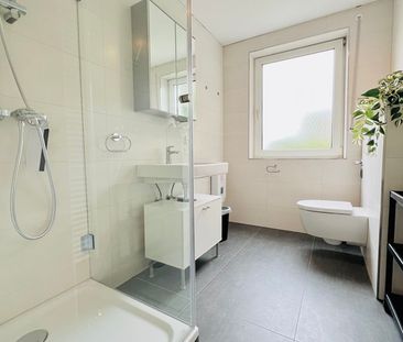 Modernes Wohnen mit Garten – Stilvoll möblierte 2-Zimmerwohnung in ... - Photo 1