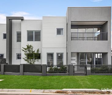 Space, Style & Convenience - Photo 3