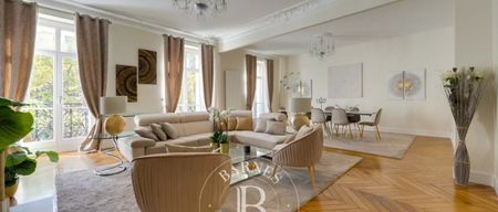 Appartement • Chaillot - Photo 2