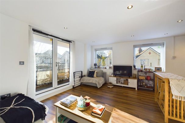 2 bedroom apartment to rent - Photo 1