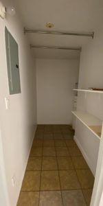 GRAND ET LUMINEUX 4.5 DISPONIBLE 1er FÉVRIER 2025 - Photo 3