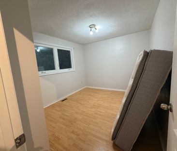 For Lease - 166 Harmony Road, Oshawa, Ontario - Photo 5