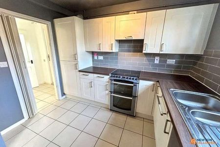 Montagu Road, Walton, Peterborough, PE4 - Photo 4