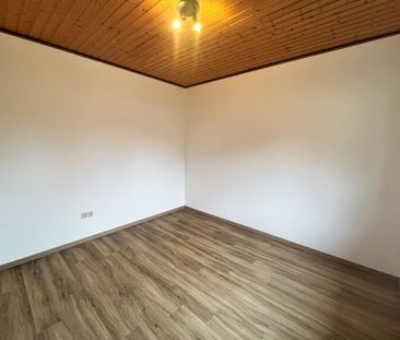 Charmante 2-Zimmer-Einliegerwohnung mit Terrasse und Einbauküche - Photo 6