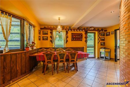 Resedinta versatila, 7 incaperi, camin elegant, terase, lot - Fotografie 2