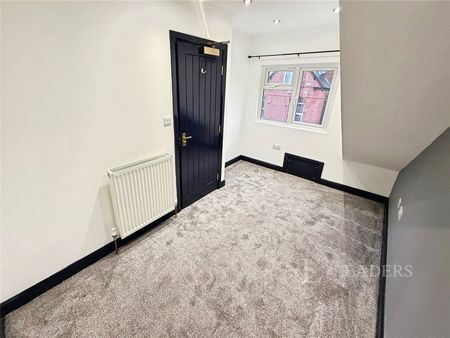 3 bedroom house to rent Harold Grove, Leeds, West Yorkshire, LS6 - Photo 5