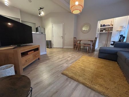 2 bedroom apartment to rent - Photo 5