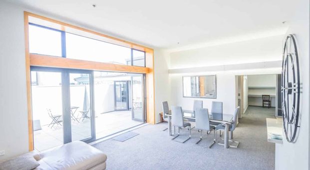 Spacious and Light Filled in the Historic George Court - Photo 1