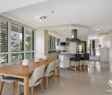 Entire half-floor overlooking Yacht Club. - Photo 1