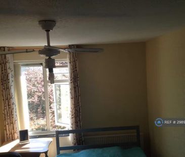 1 bedroom in a house share to rent - Photo 6