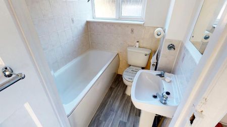 2 bedroom maisonette to rent - Photo 5