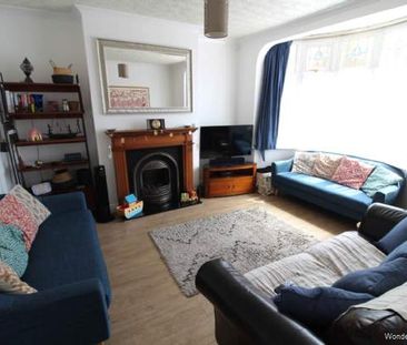 3 bedroom property to rent in Barking - Photo 2