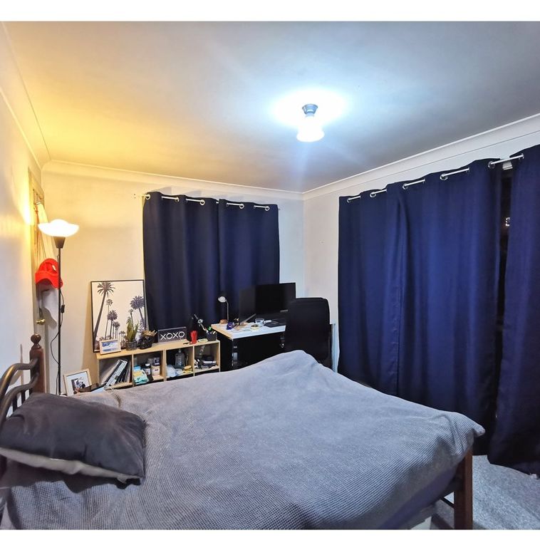 3-bedroom shared townhouse, Osborne St - Photo 1