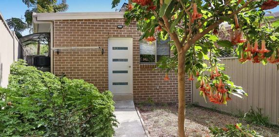 Modern studio in great location - Photo 2