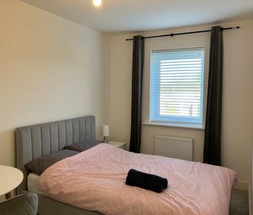 Room in a Shared House, Bradford Road, M40 - Photo 1