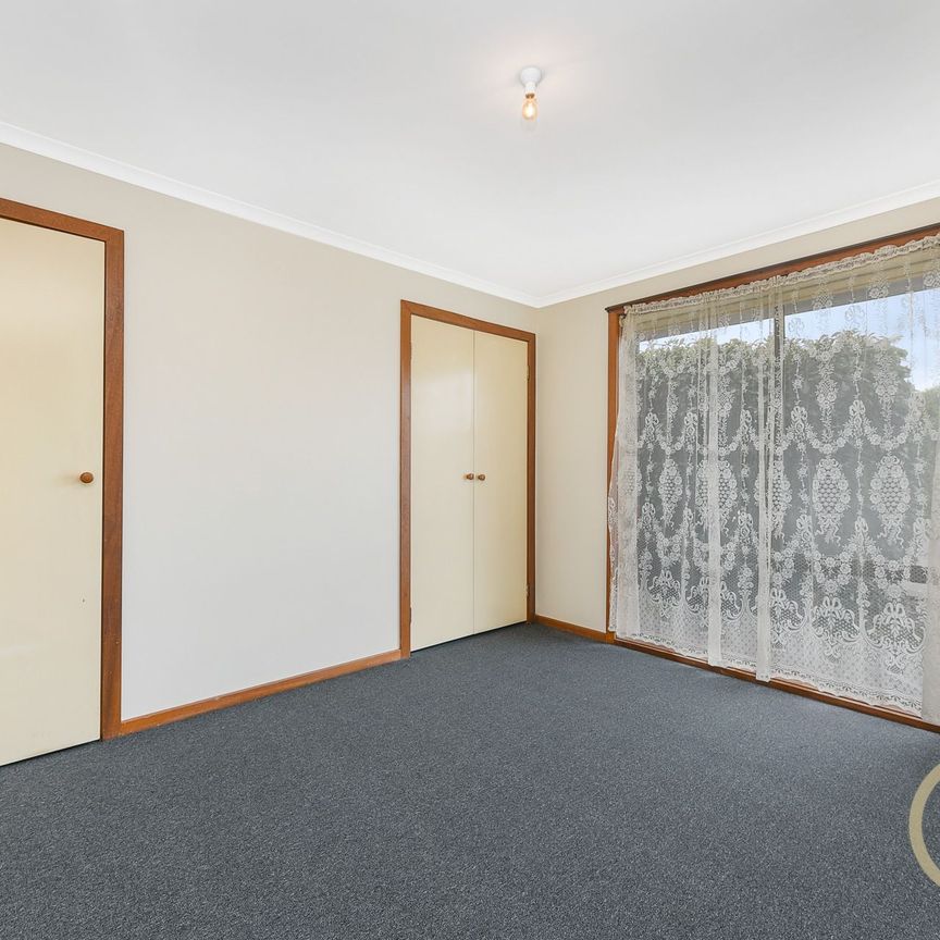 Spacious 2 Bedroom Unit - Photo 1