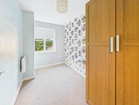 2 bedroom flat to rent - Photo 4