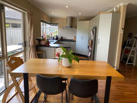 Charming Family Home in Papamoa - Photo 2