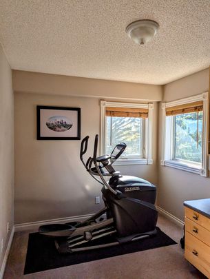 285 Regal Park Northeast, Calgary - Photo 1