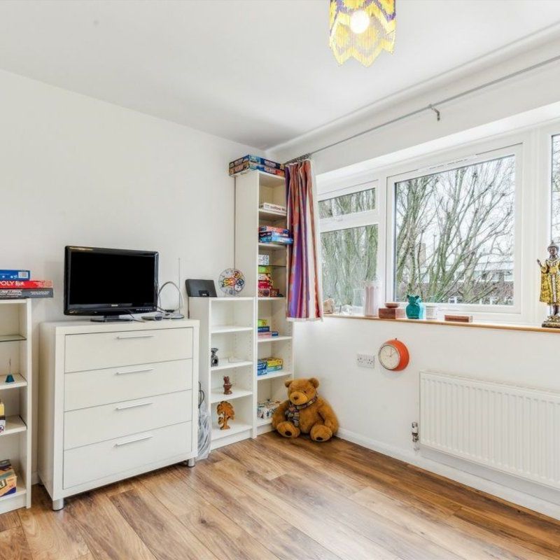 St. Stephens Road, Ealing, W13 - Photo 1